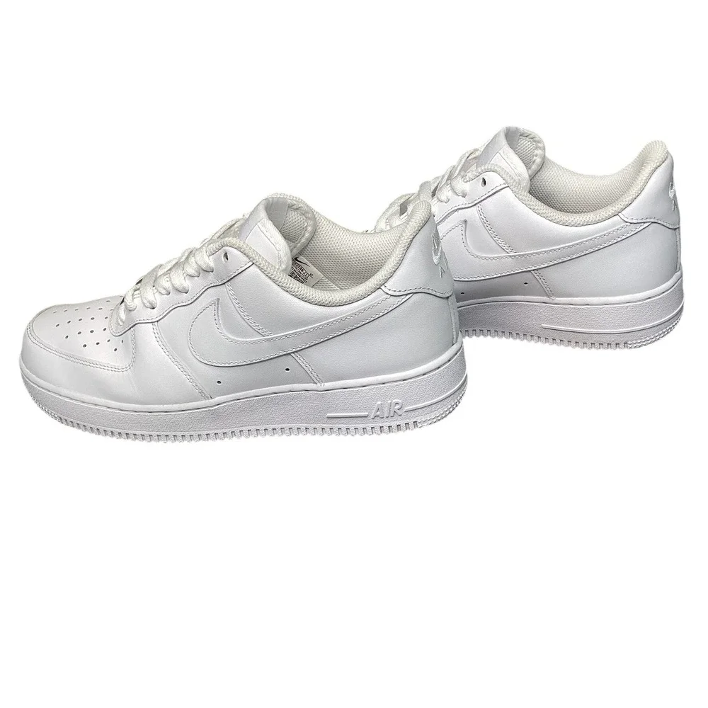 Nike Air Force 1 07 Mens Size 8 White CW2288-111 Good Condition Low Top Sneaker